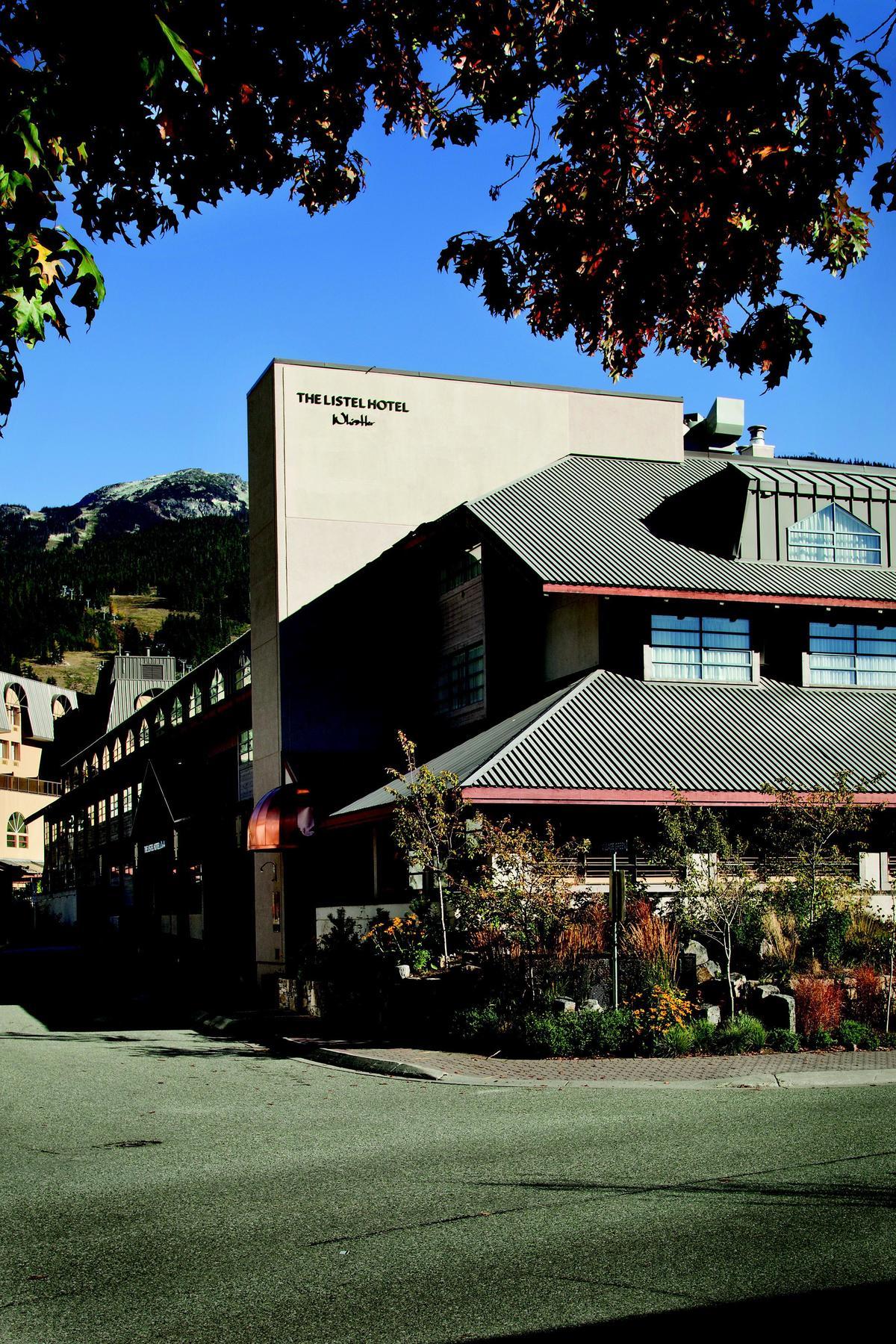 Listel Whistler, A Coast Hotel Exteriör bild